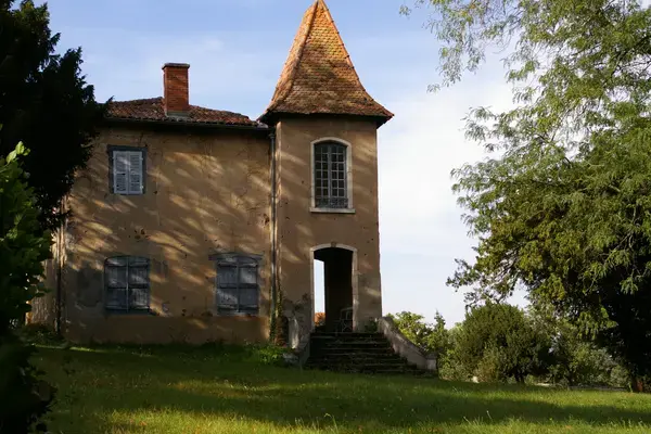Monte Escalier 42 Monte escalier Parigny